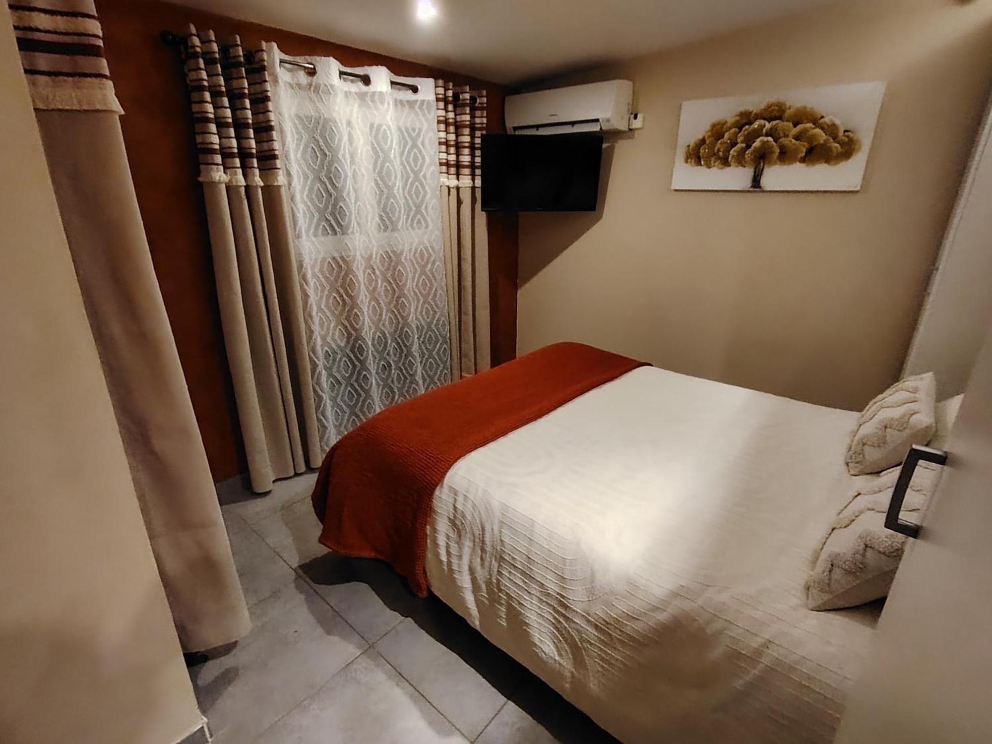 Ni 100%gite,ni100% Loc Chez Kheira&pascal Apartment *